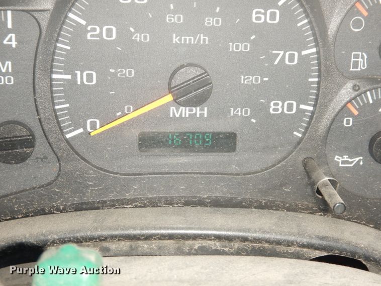 image for item DK3105 2004 GMC C8500  pumper fire truck