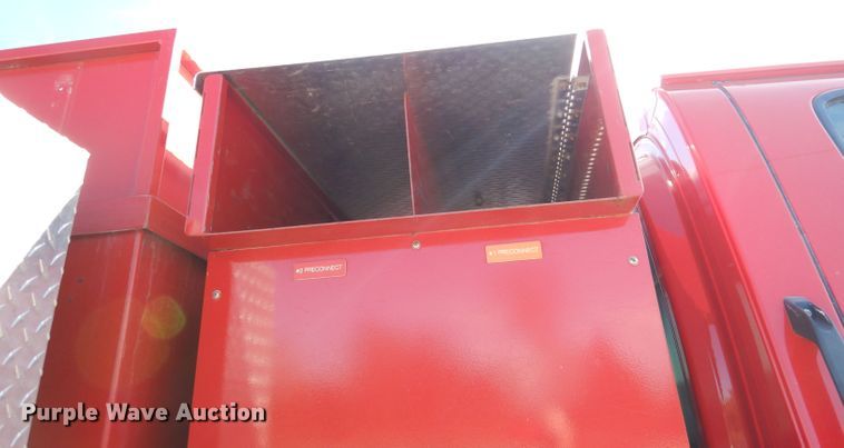 image for item DK3105 2004 GMC C8500  pumper fire truck