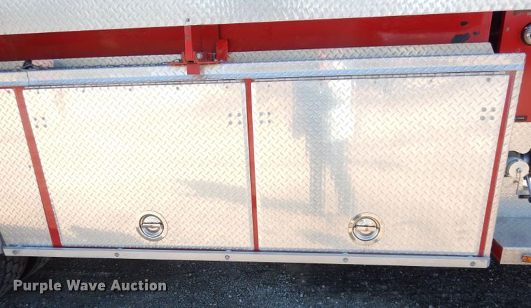 image for item DK3105 2004 GMC C8500  pumper fire truck