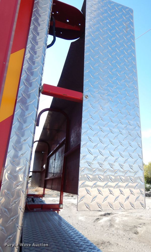 image for item DK3105 2004 GMC C8500  pumper fire truck