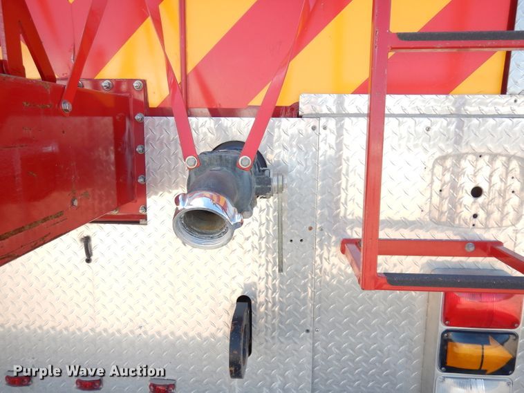 image for item DK3105 2004 GMC C8500  pumper fire truck