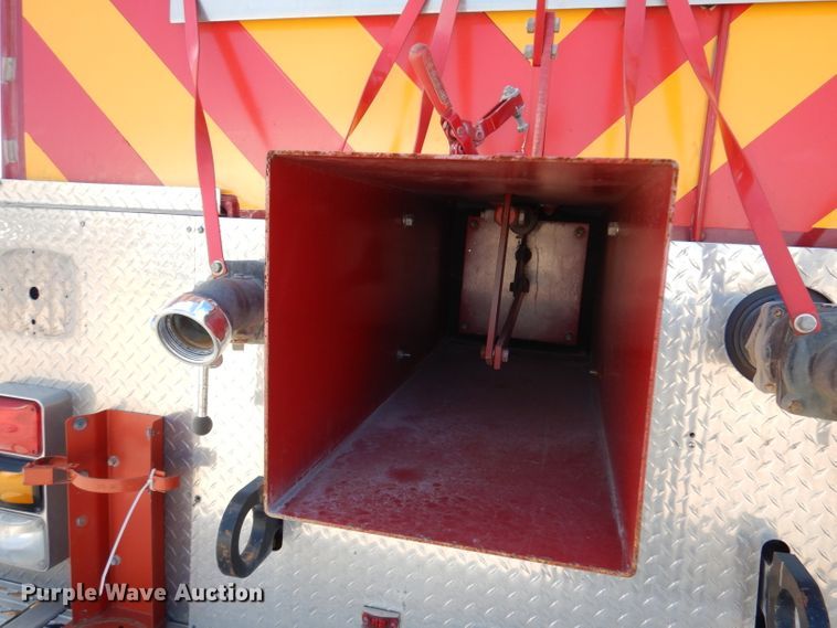 image for item DK3105 2004 GMC C8500  pumper fire truck