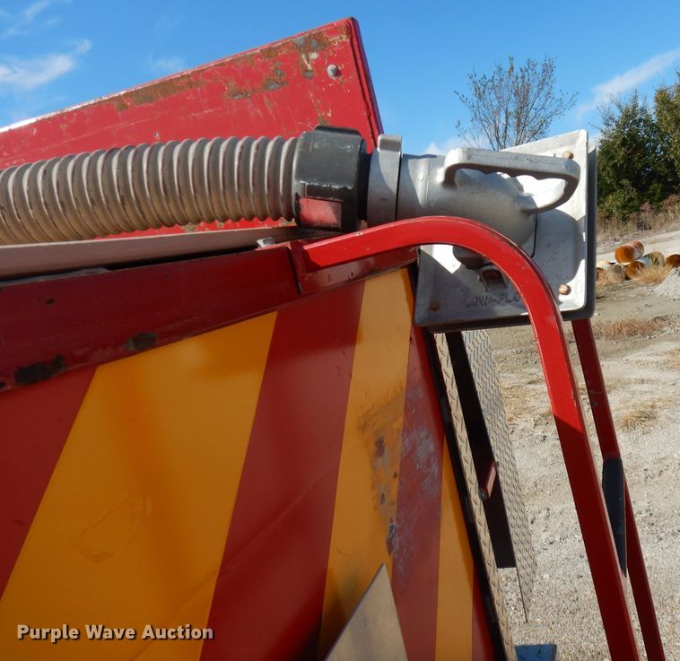 image for item DK3105 2004 GMC C8500  pumper fire truck