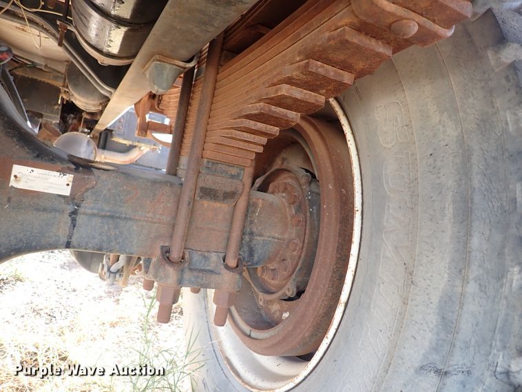 image for item DL6139 1994 Ford F800  water truck