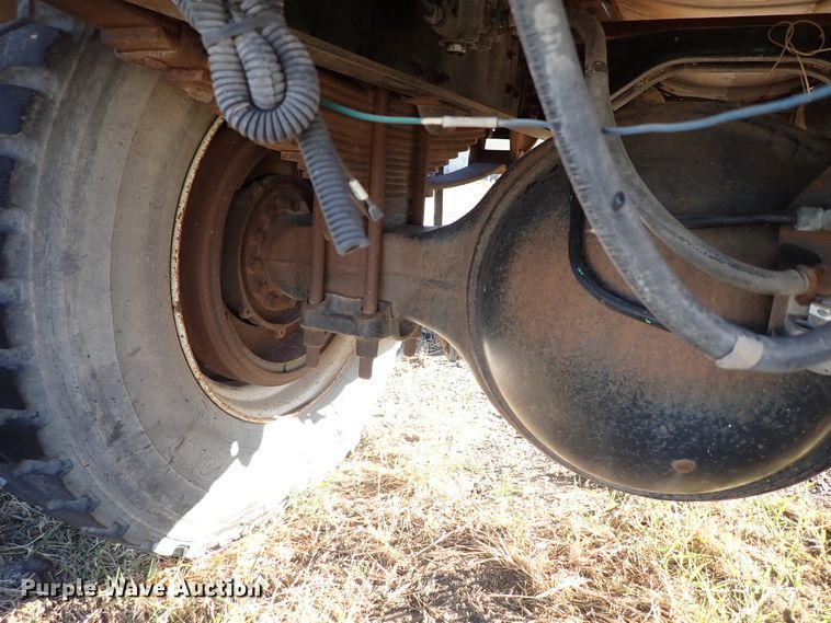 image for item DL6139 1994 Ford F800  water truck