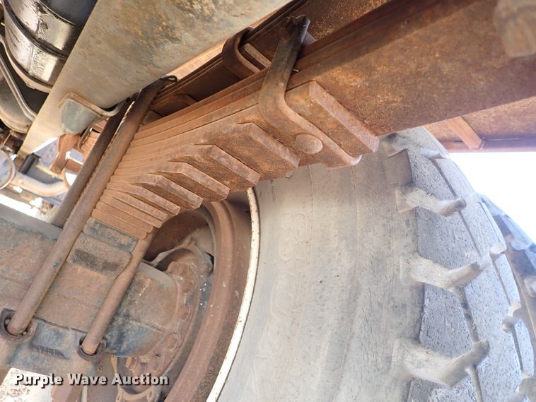 image for item DL6139 1994 Ford F800  water truck