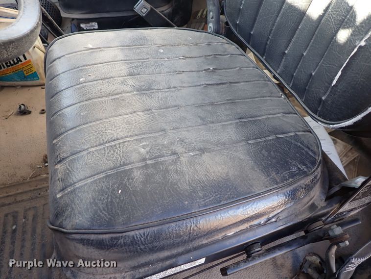 image for item DL6139 1994 Ford F800  water truck