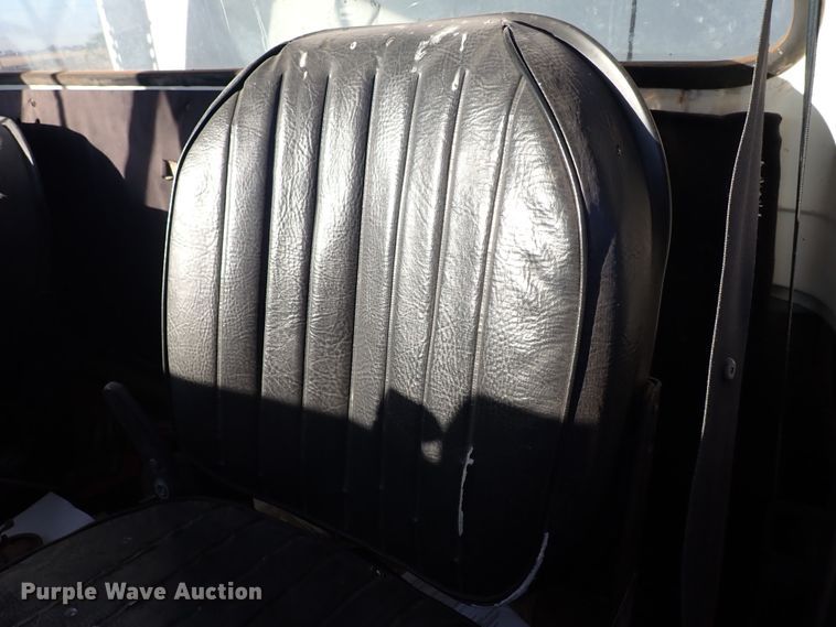 image for item DL6139 1994 Ford F800  water truck