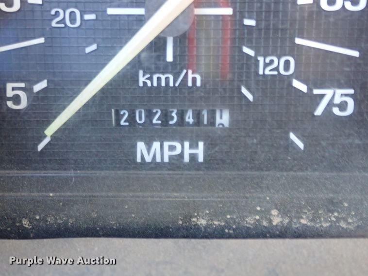 image for item DL6139 1994 Ford F800  water truck