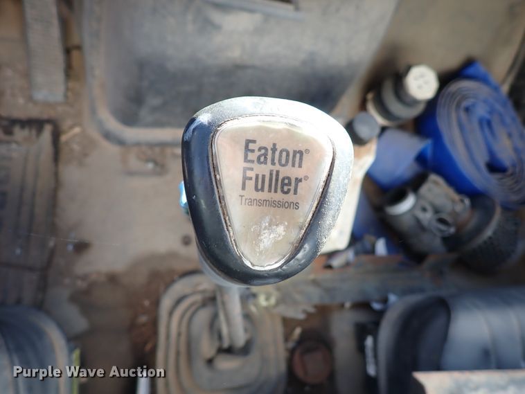 image for item DL6139 1994 Ford F800  water truck