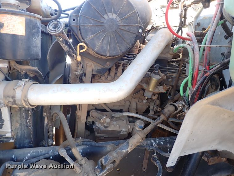 image for item DL6139 1994 Ford F800  water truck