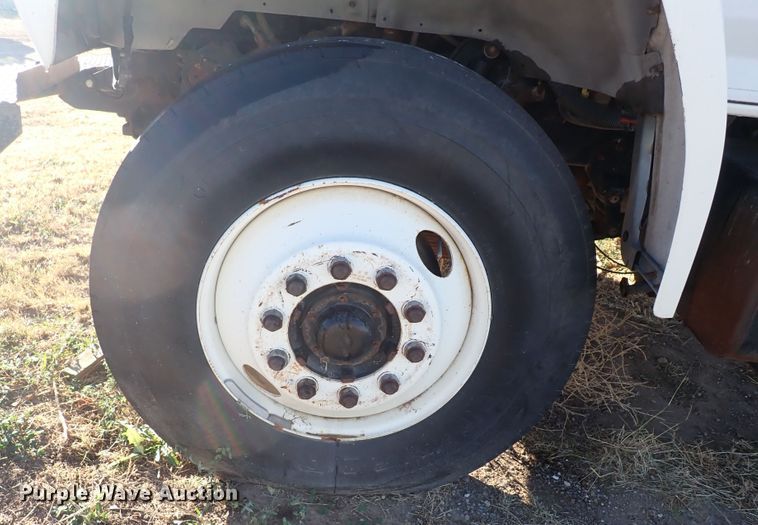 image for item DL6139 1994 Ford F800  water truck