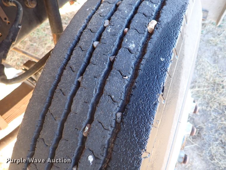 image for item DL6139 1994 Ford F800  water truck