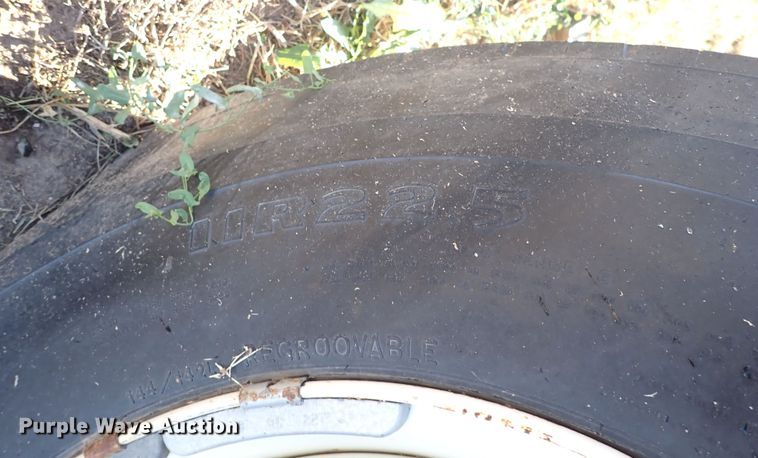 image for item DL6139 1994 Ford F800  water truck