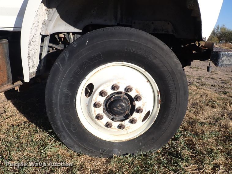 image for item DL6139 1994 Ford F800  water truck