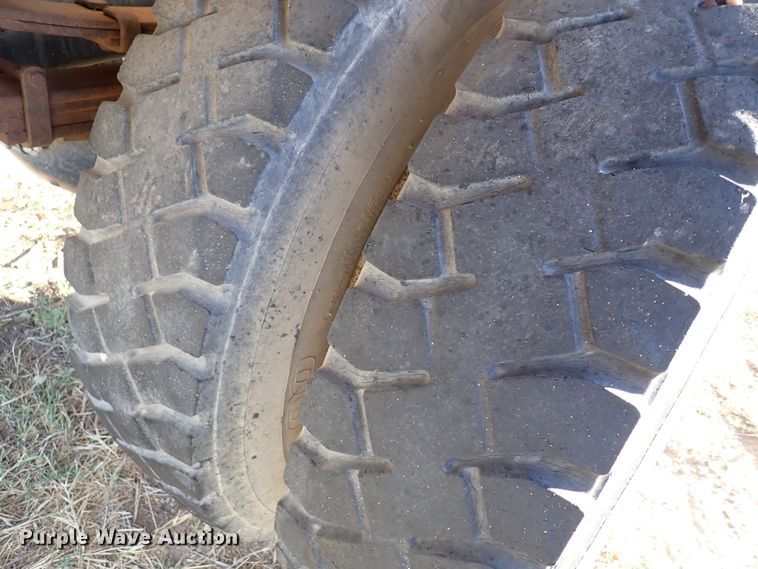 image for item DL6139 1994 Ford F800  water truck