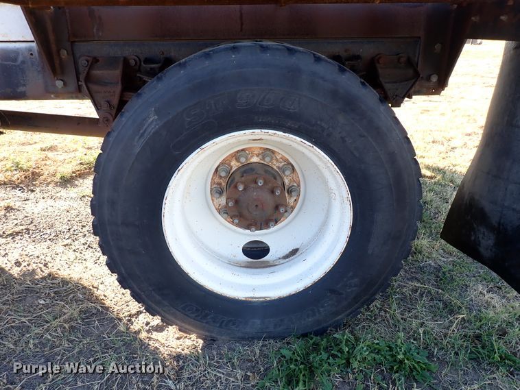 image for item DL6139 1994 Ford F800  water truck