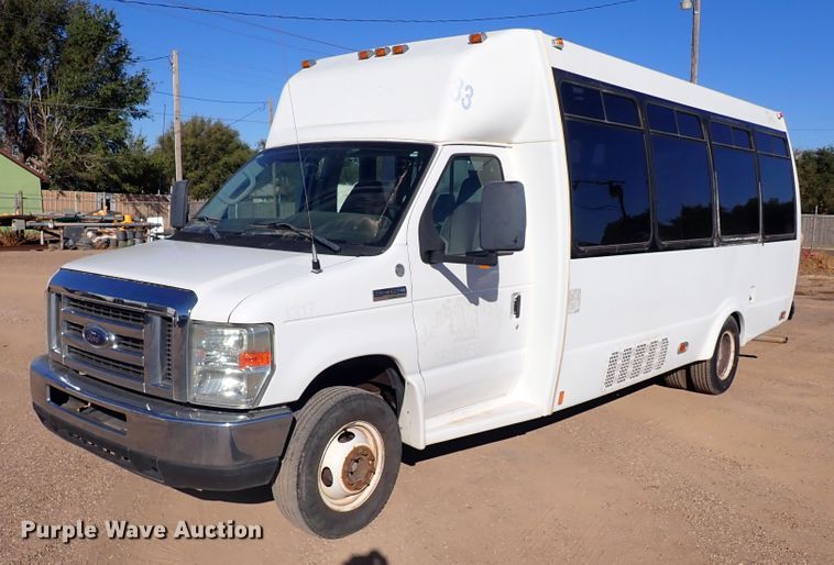 image for item DL6141 2009 Ford Econoline E450  shuttle bus