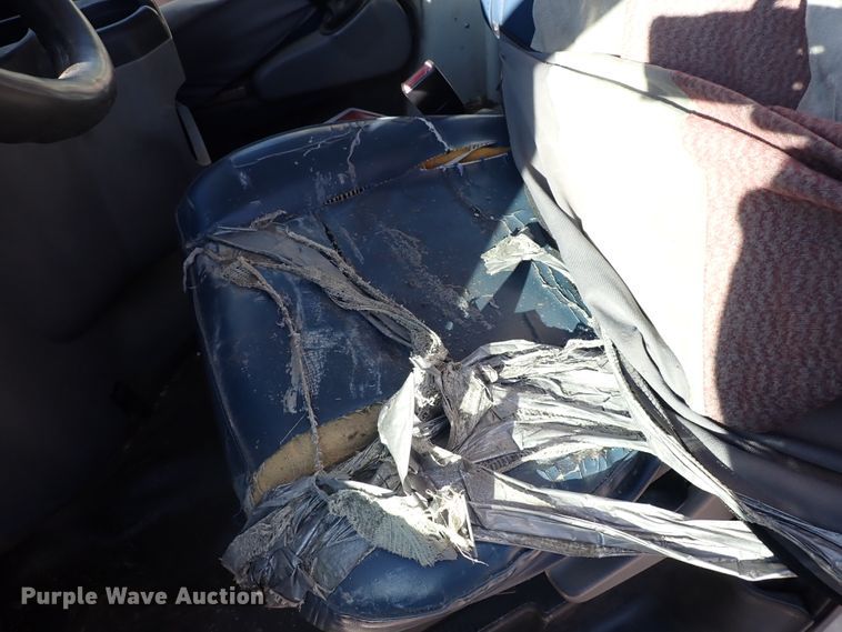 image for item DL6141 2009 Ford Econoline E450  shuttle bus