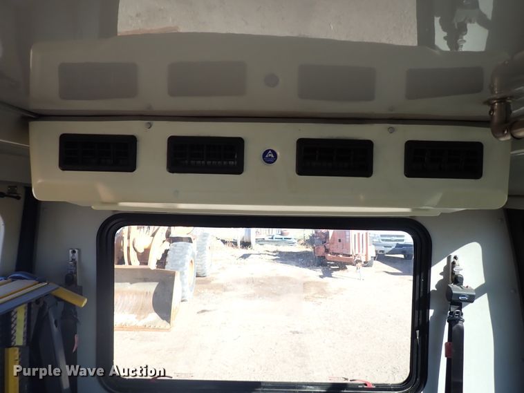 image for item DL6141 2009 Ford Econoline E450  shuttle bus