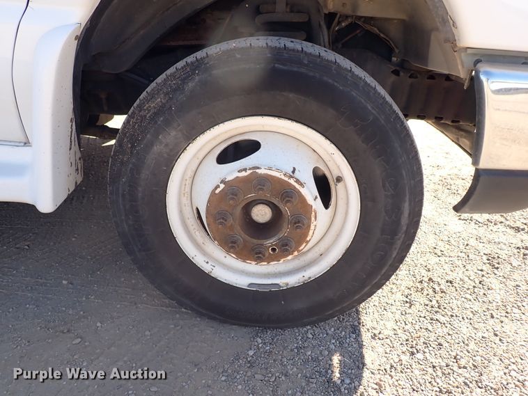 image for item DL6141 2009 Ford Econoline E450  shuttle bus