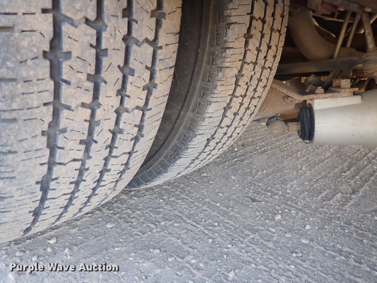 image for item DL6141 2009 Ford Econoline E450  shuttle bus