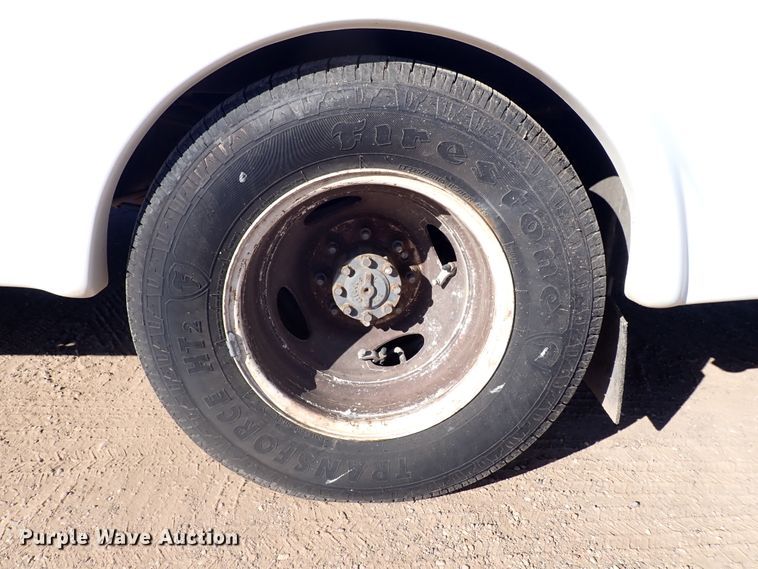 image for item DL6141 2009 Ford Econoline E450  shuttle bus