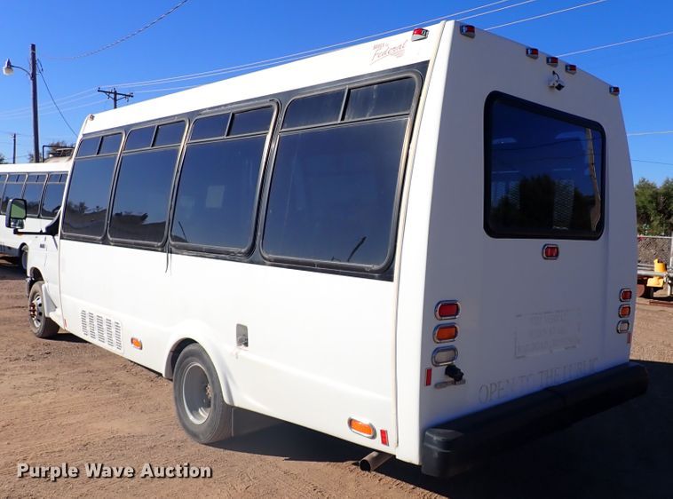 image for item DL6142 2010 Ford Econoline E450  shuttle bus