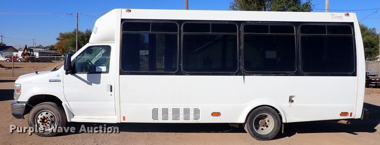 image for item DL6142 2010 Ford Econoline E450  shuttle bus