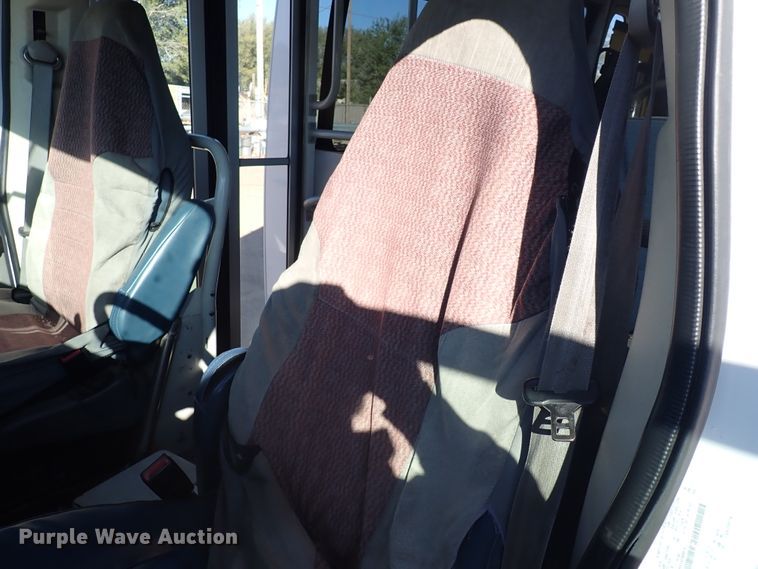 image for item DL6142 2010 Ford Econoline E450  shuttle bus