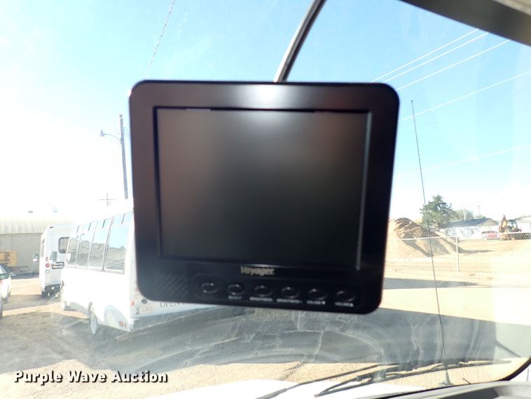 image for item DL6142 2010 Ford Econoline E450  shuttle bus