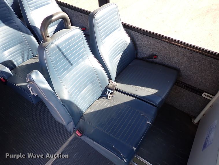 image for item DL6142 2010 Ford Econoline E450  shuttle bus