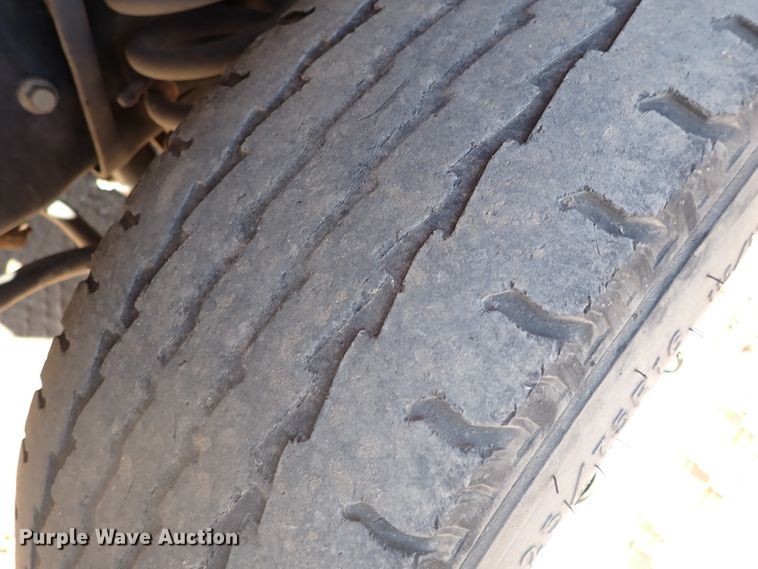 image for item DL6142 2010 Ford Econoline E450  shuttle bus