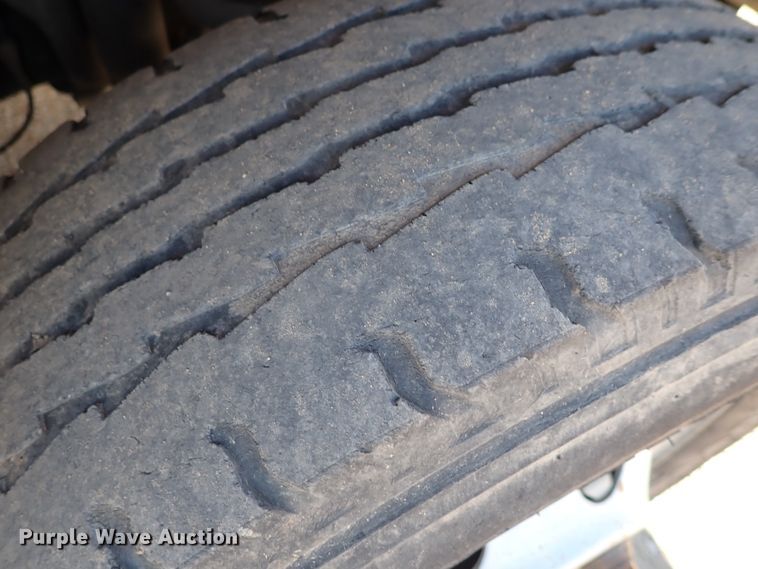 image for item DL6142 2010 Ford Econoline E450  shuttle bus