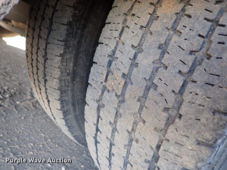 image for item DL6142 2010 Ford Econoline E450  shuttle bus