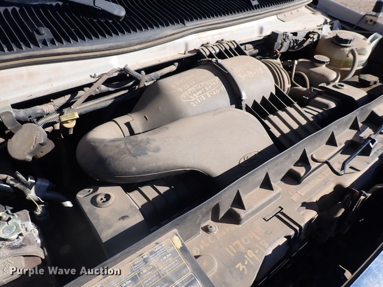 image for item DL6142 2010 Ford Econoline E450  shuttle bus