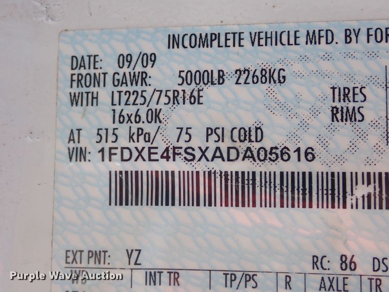 image for item DL6142 2010 Ford Econoline E450  shuttle bus