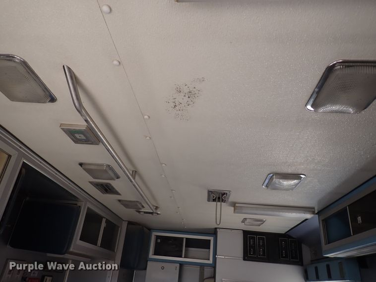 image for item DL6145 1996 Ford F350  ambulance