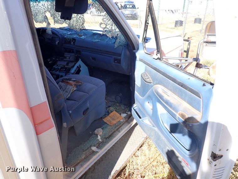 image for item DL6145 1996 Ford F350  ambulance