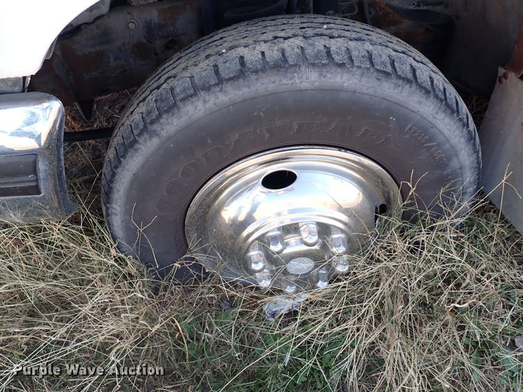 image for item DL6145 1996 Ford F350  ambulance