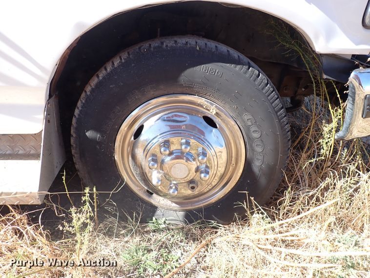 image for item DL6145 1996 Ford F350  ambulance