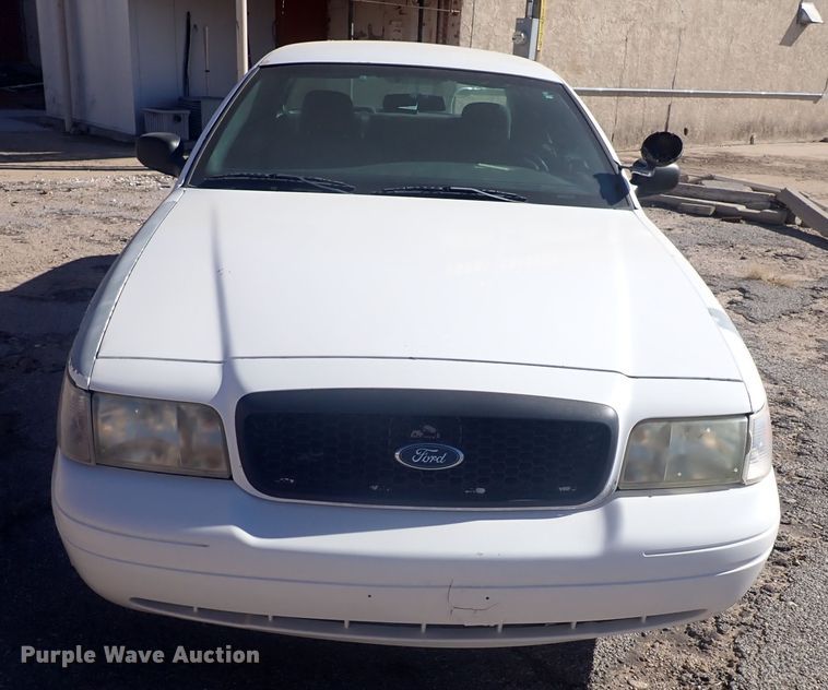 image for item DL6146 2005 Ford Crown Victoria Police Interceptor