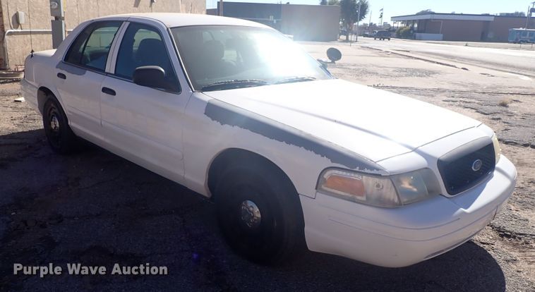image for item DL6146 2005 Ford Crown Victoria Police Interceptor