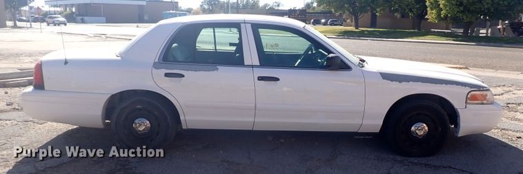 image for item DL6146 2005 Ford Crown Victoria Police Interceptor