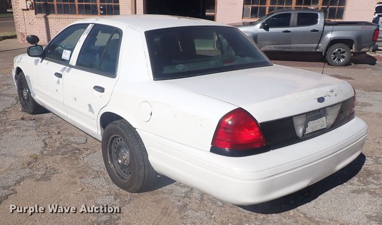 image for item DL6146 2005 Ford Crown Victoria Police Interceptor