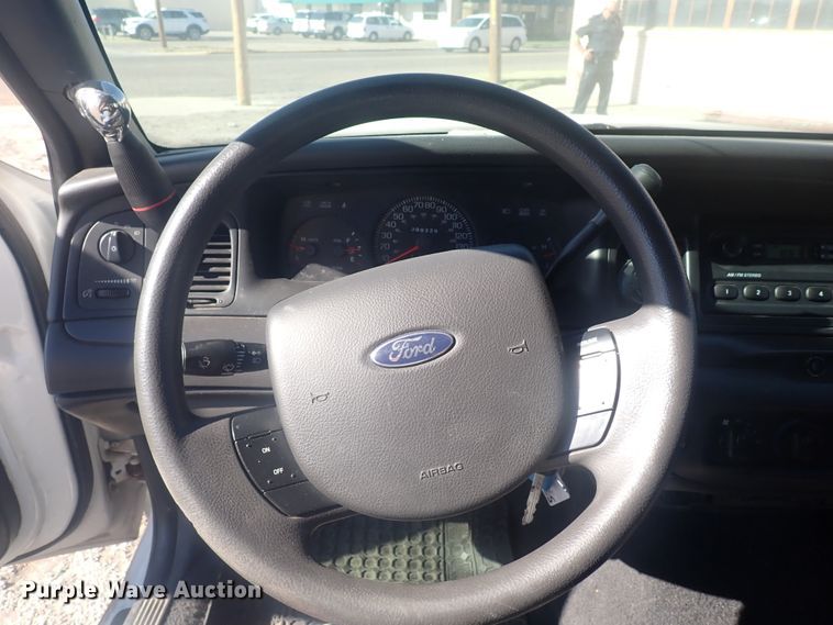 image for item DL6146 2005 Ford Crown Victoria Police Interceptor