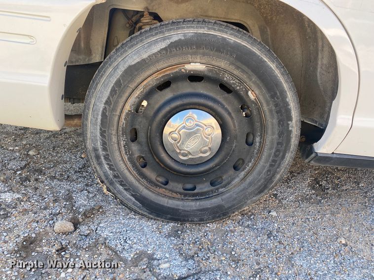 image for item DL6146 2005 Ford Crown Victoria Police Interceptor