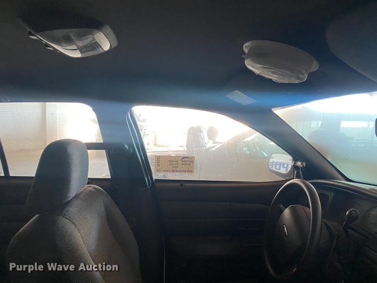 image for item DL6147 2005 Ford Crown Victoria Police Interceptor