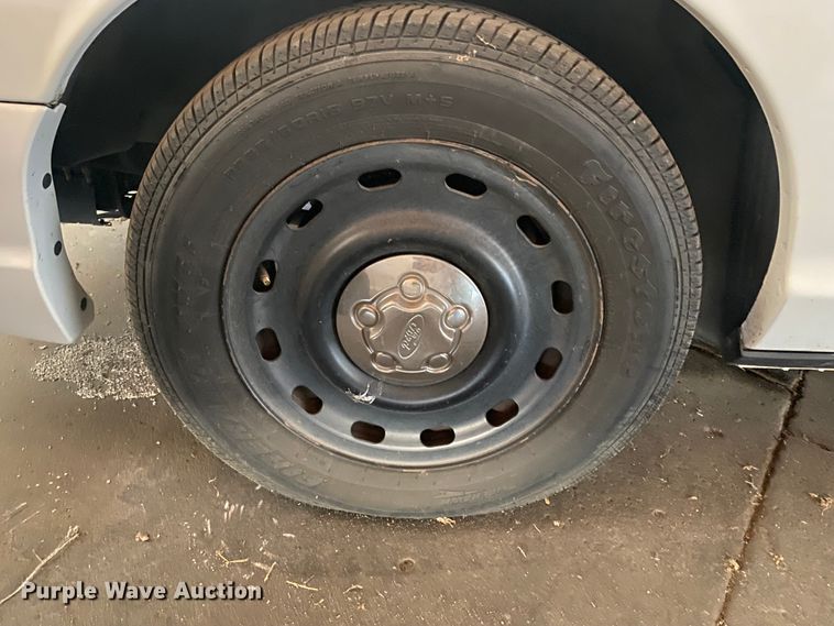 image for item DL6147 2005 Ford Crown Victoria Police Interceptor