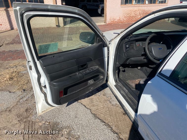 image for item DL6148 2008 Ford Crown Victoria Police Interceptor